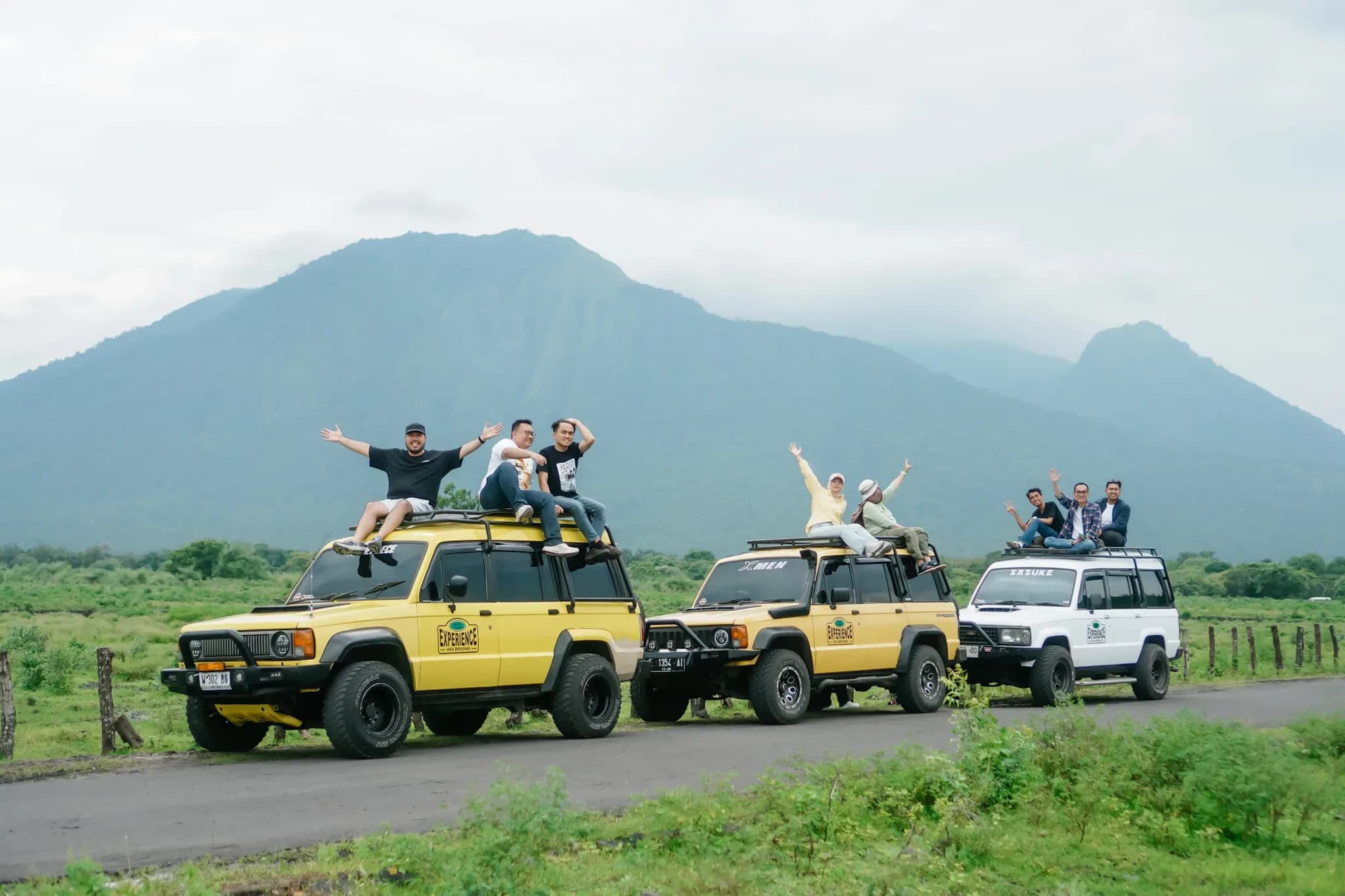 Pesona Padang Savana Bekol yang Eksotis di Rute Kawah Wurung Baluran - Holiday Banyuwangi